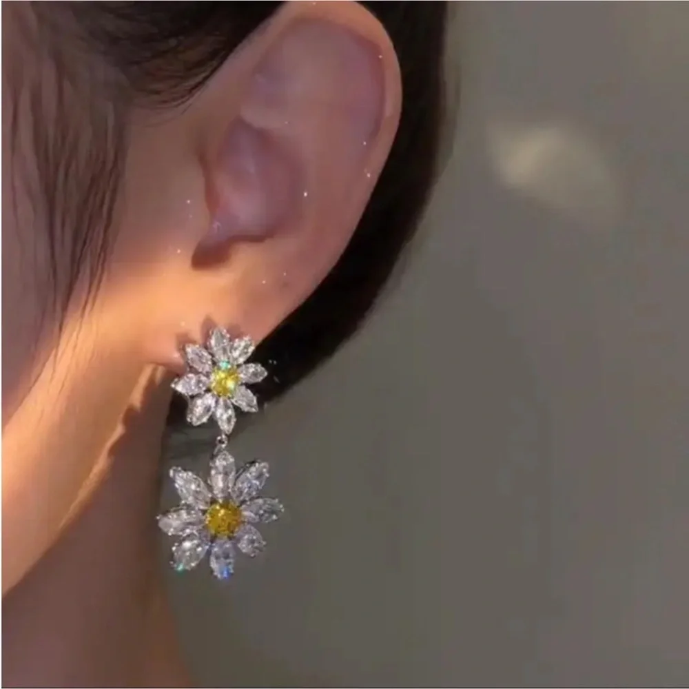 Gold Filled Daisy Floral CZ Earrings - Picture 2 of 2